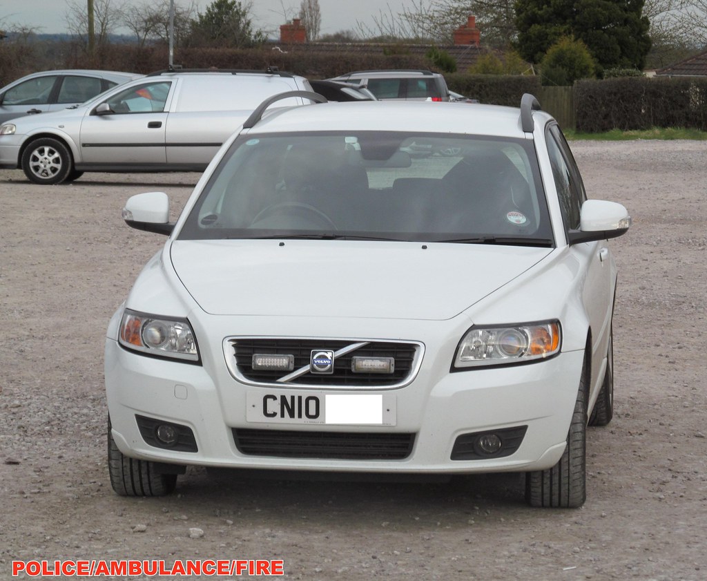 Staffordshire fire and rescue service-Un-marked Volvo V50-Officer car-CN10 ***