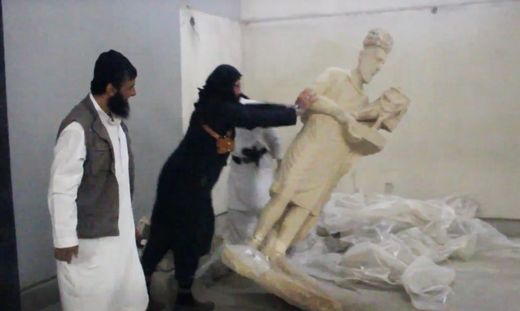 ISIS /statue