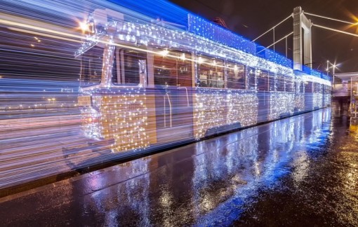 Top 10 Extended Exposure Images of Christmas Trams