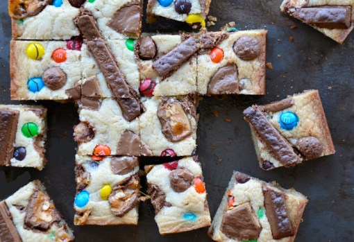 Leftover Halloween Candy Blondies