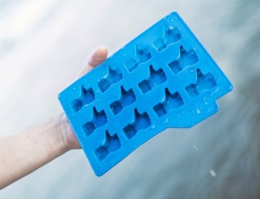 Facebook "likes" Ice Tray