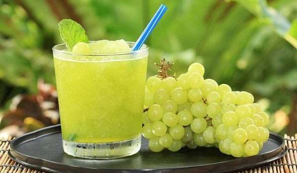 جفاف الفم في رمضان عصير العنب 