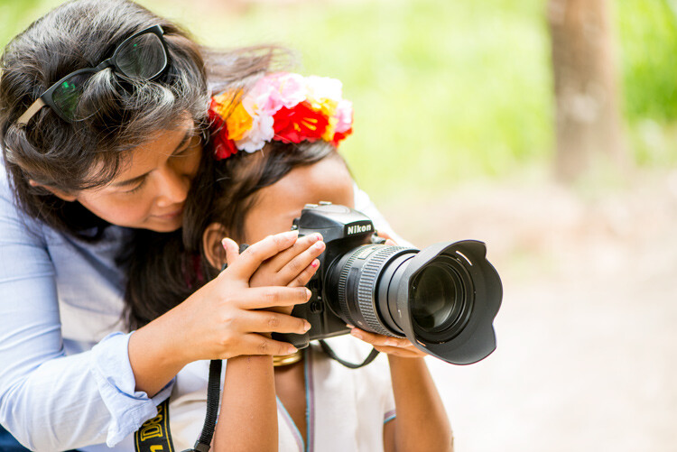 Small hands - 7 Questions That Will Help You Decide Which Camera To Buy