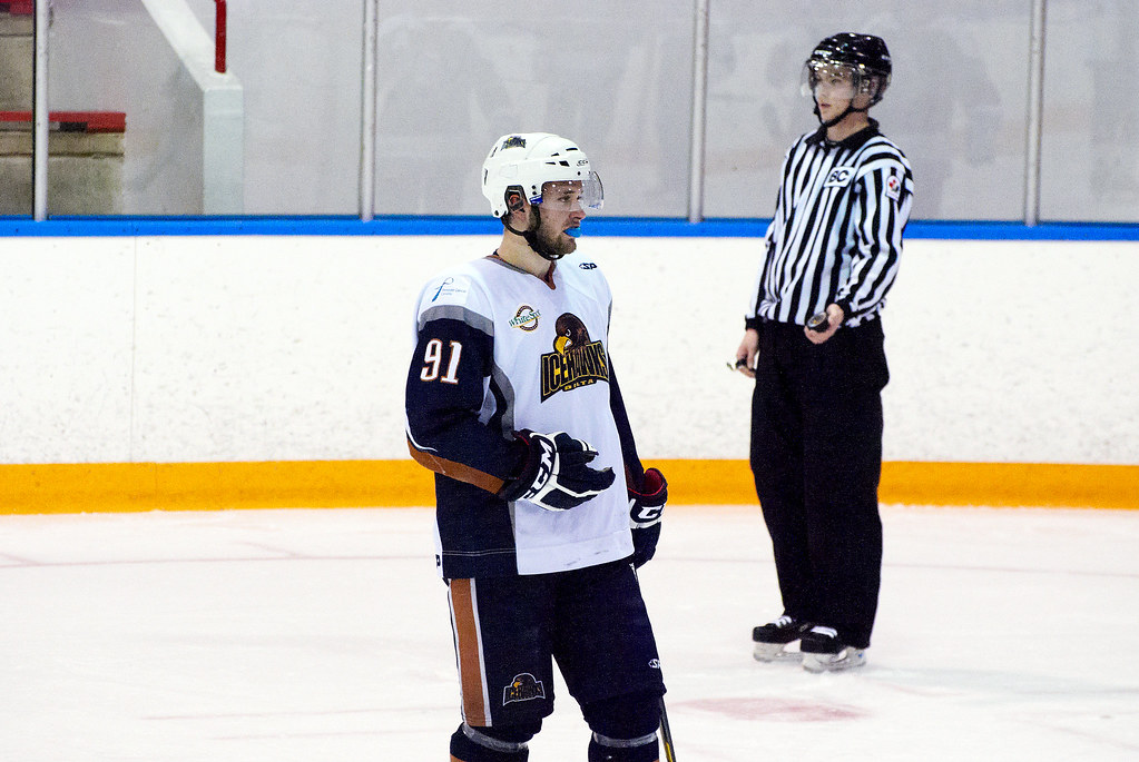 #91 Aaron Merrick - hockey player for the Delta Ice Hawks
