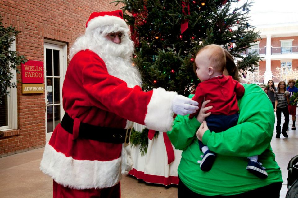 Oxford Downtown Council To Host Holiday Open House