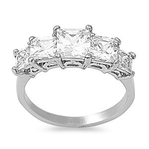 Diamond engagement rings used