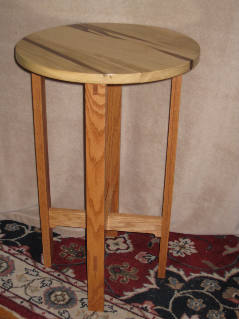 popular and oak rnd table