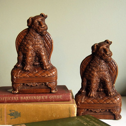 Vintage Dog Bookends in Syroco Faux Wood