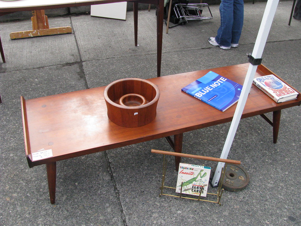 Coffee table at the Fremont Sunday Market