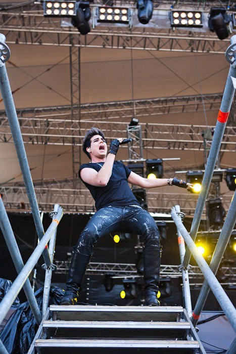 Adam Lambert Concert in Moscow, Russia: May, 28, 2011 MzCwte