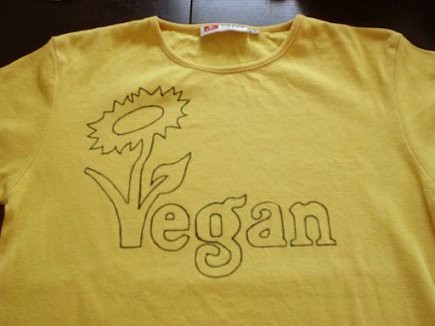 Yellow Vegan T-shirt makin' 2