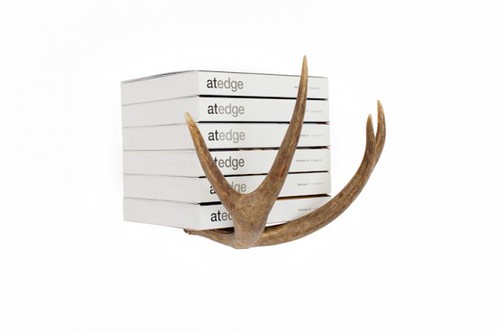 Design Inspiration: Antler Holders and Hooks To Decorate Your Home
