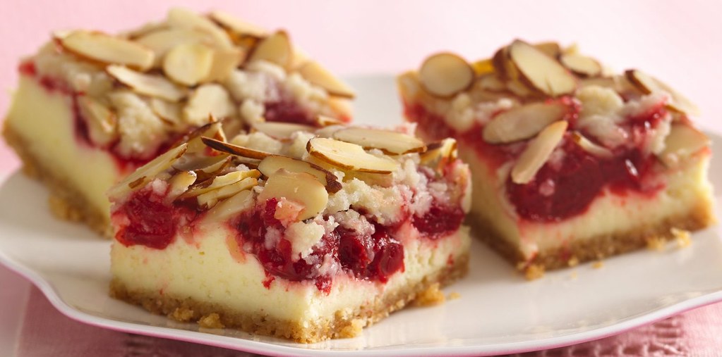 Almond Streusel Cherry Cheesecake Bars Recipe