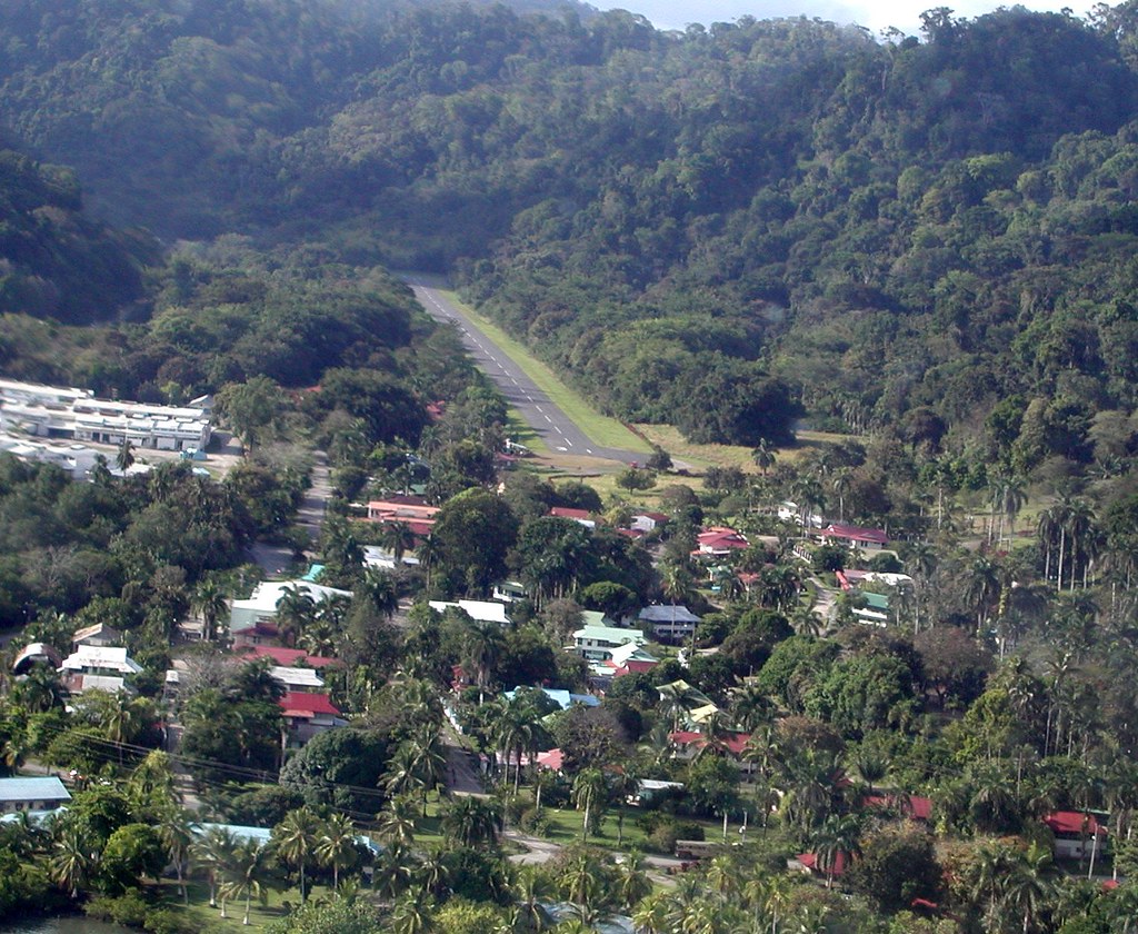 Approach to Golfito