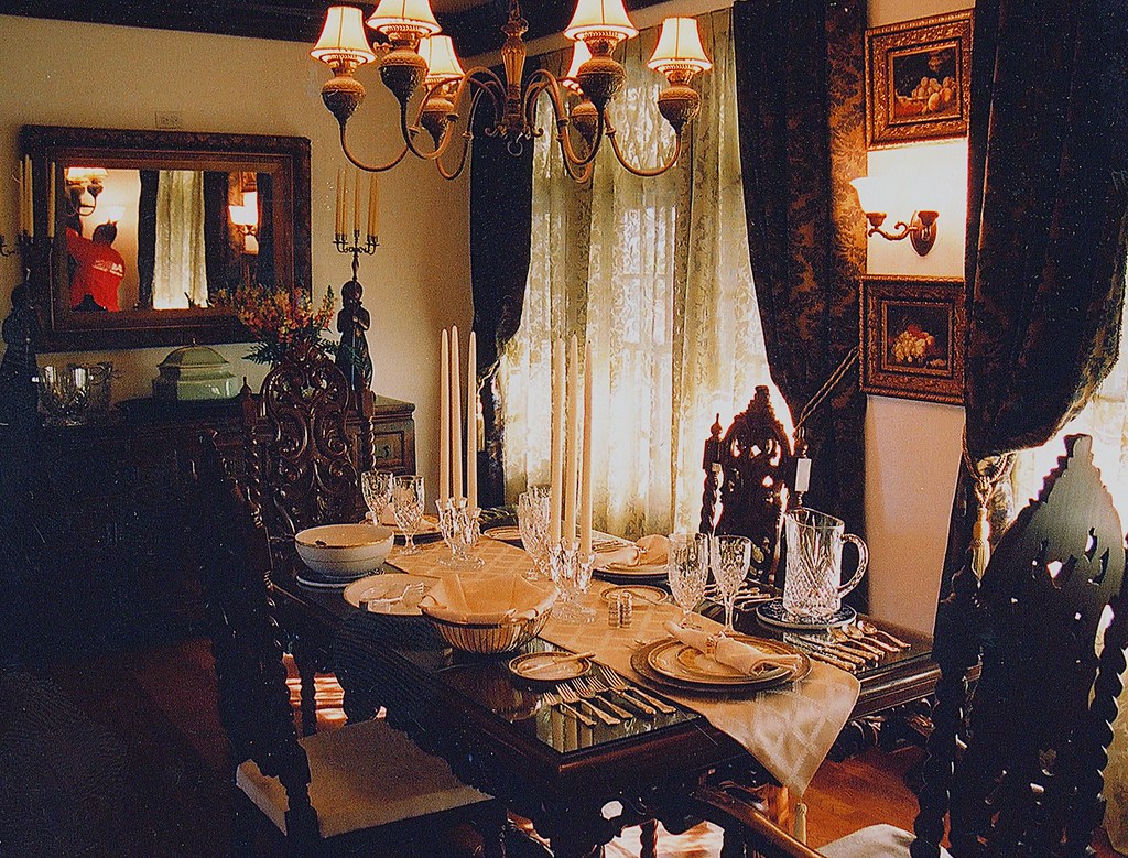 Traditional Estate Dining Room Set for LOST, Rick Romer, Set Decorator