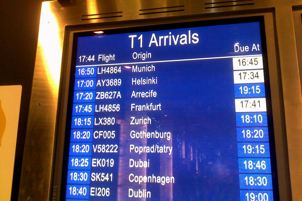 Project 365 #363: 291209 Delayed Arrival