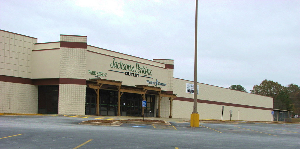 The New Jackson & Perkins Outlet Store