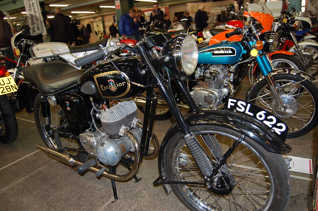 THE EXCELSIOR MOTORCYCLE. 250cc TWO STROKE TWIN. UK