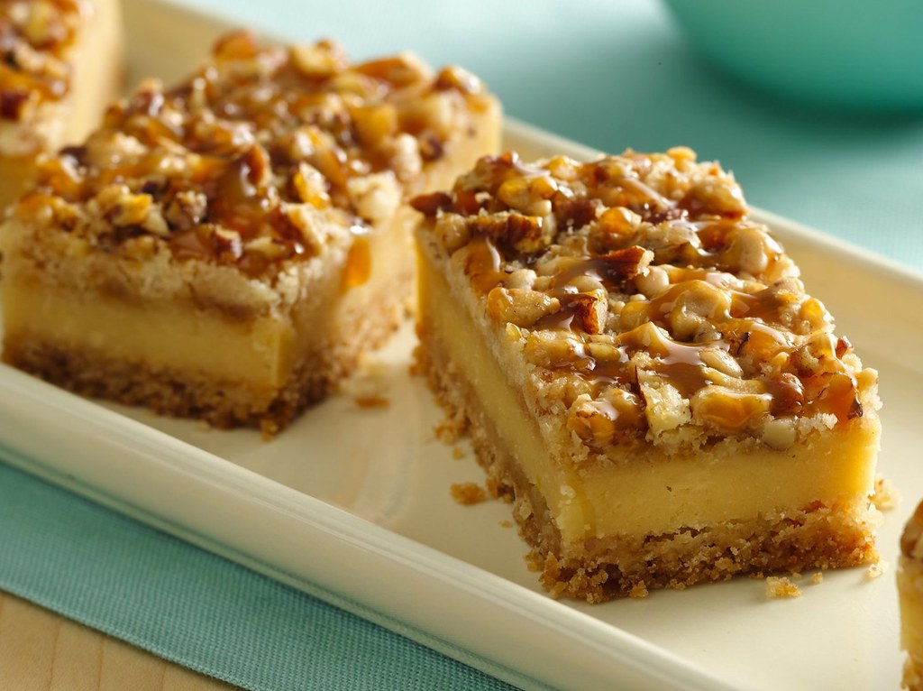 Praline Crumb Caramel Cheesecake Bars Recipe