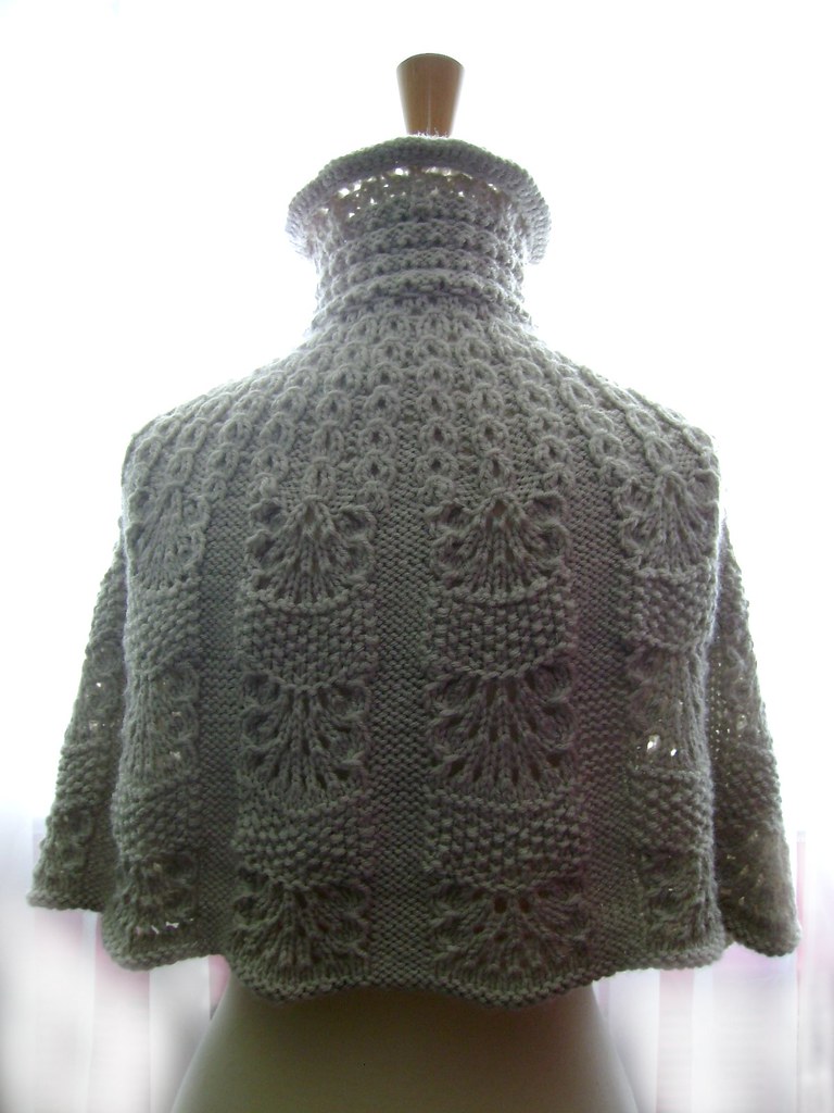 Knitted capelet / cape / poncho in a shade of light linen 2