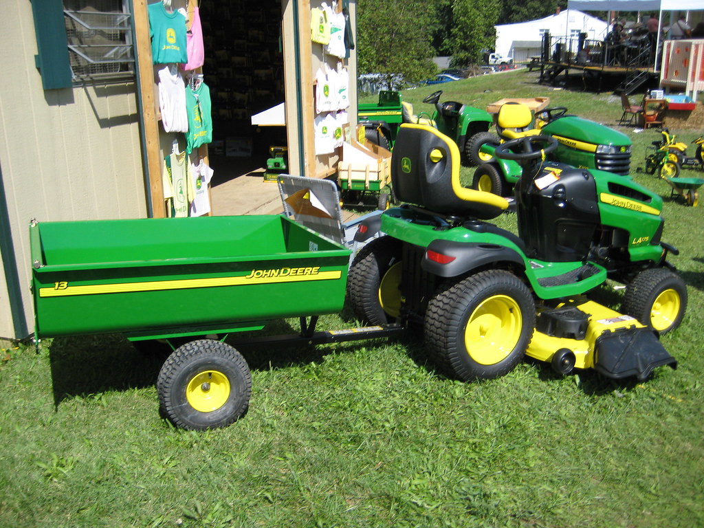 John Deere LA175 Lawn Tractor with 13 Trailer