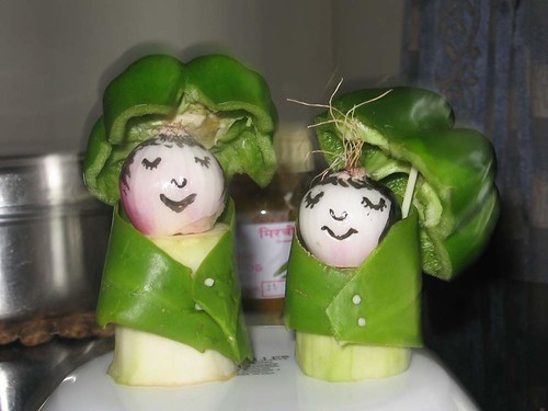 Salad Decoration using Spring Onions & Capsicum