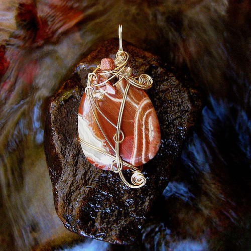 CRAZY HORSE - Gold Wire Wrapped Jasper Pendant. Healing Stone of Love and Calm.