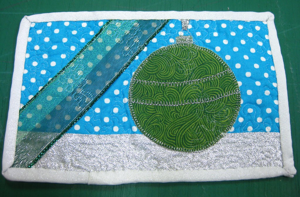 Green Ornaments Rug - Side 2