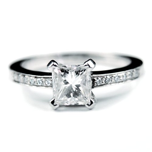 'Madison' Princess cut diamond engagement ring