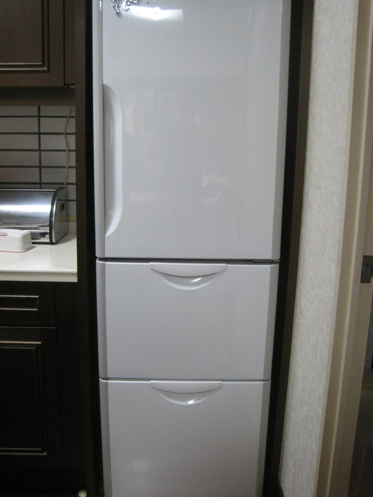 High quality Hitachi fridge and freezer JPY25,000
