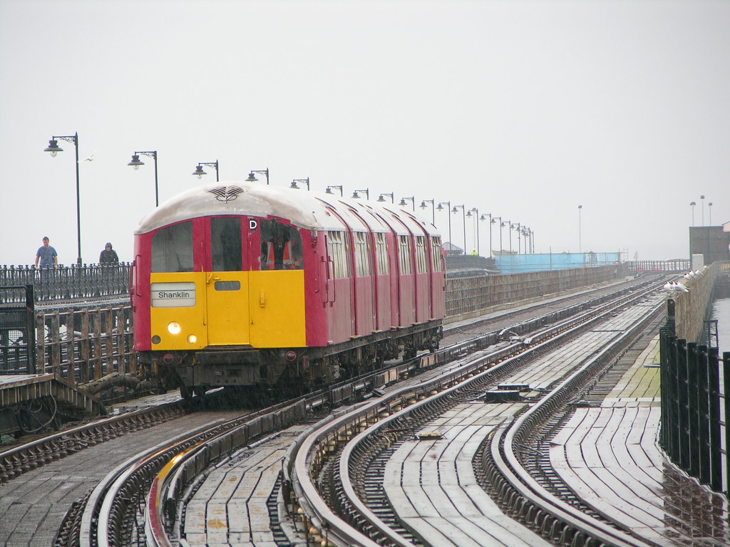 Isle of Wight Island Line Class 483