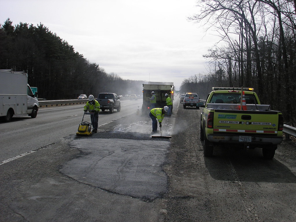 MassDOT Pothole Repair, I-93, Andover/Metheun, March 5, 2010