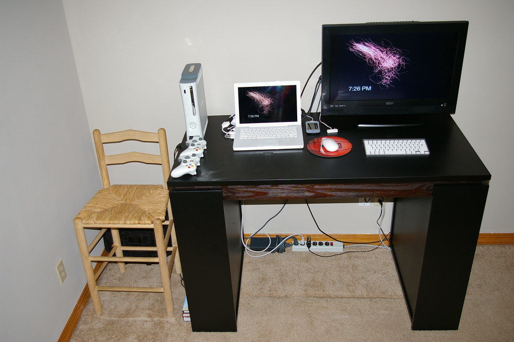 new desk!
