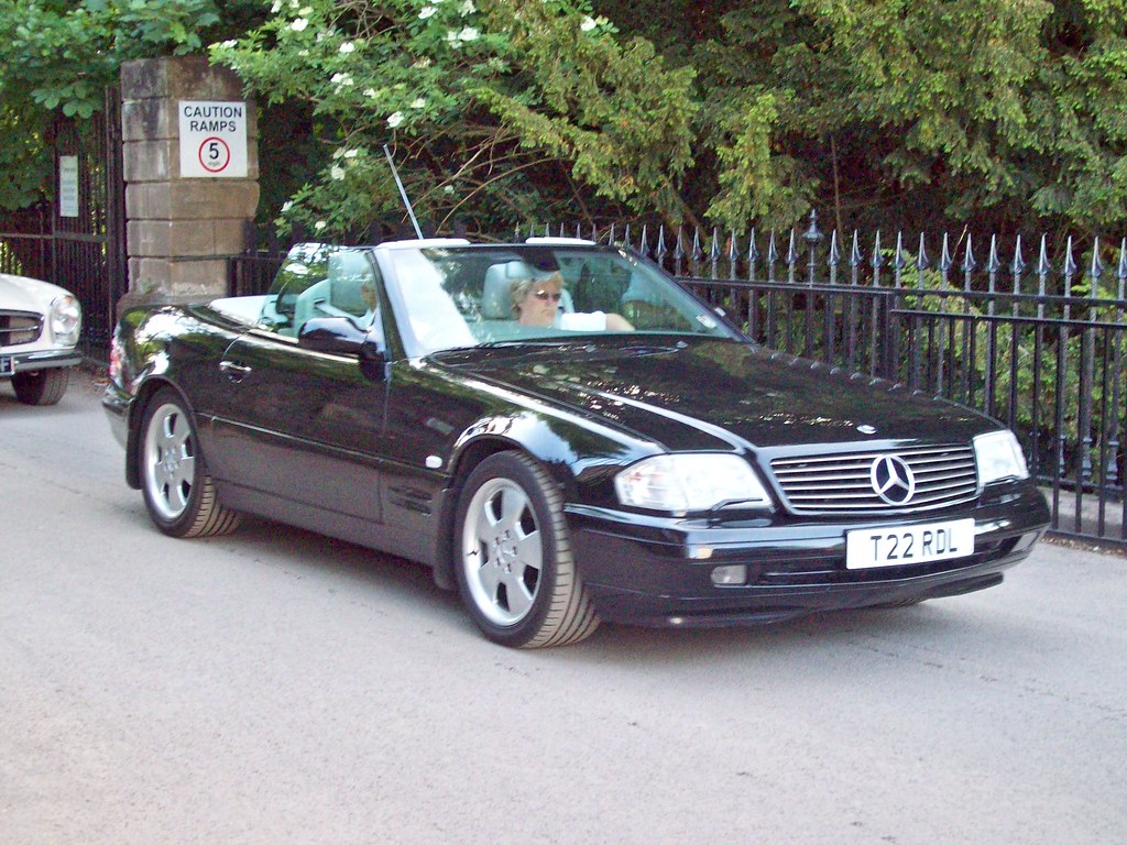 110 Mercedes SL320 Auto (1998-02)