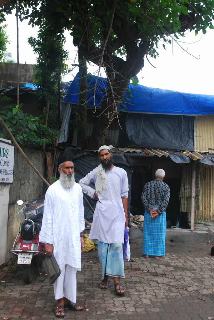 The Donation Hunters In Ramzan And Muslims and Anna Hazare