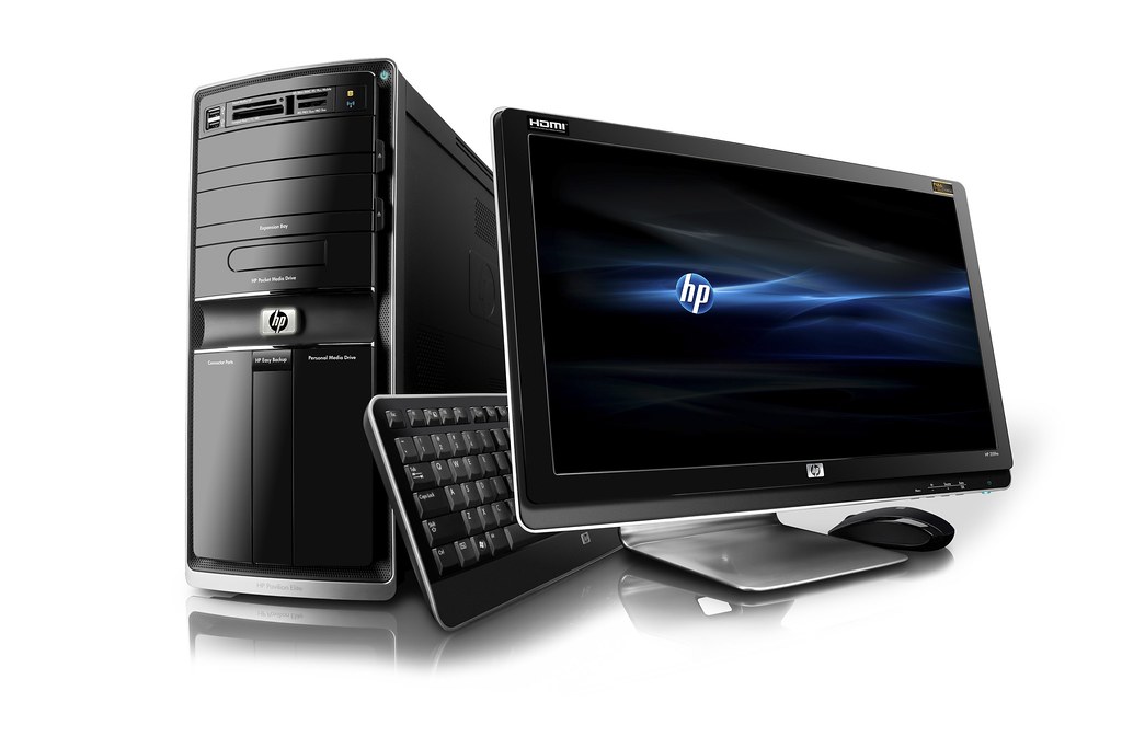 HP Pavilion Elite e9000 with monitor and keyboard