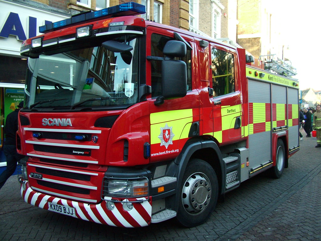 Kent Fire Scania 222