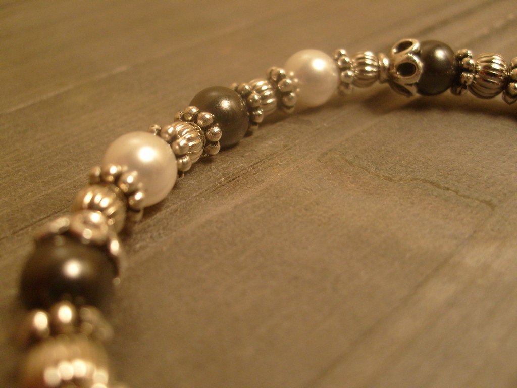 Pearls In Shades of Gray Bracelet