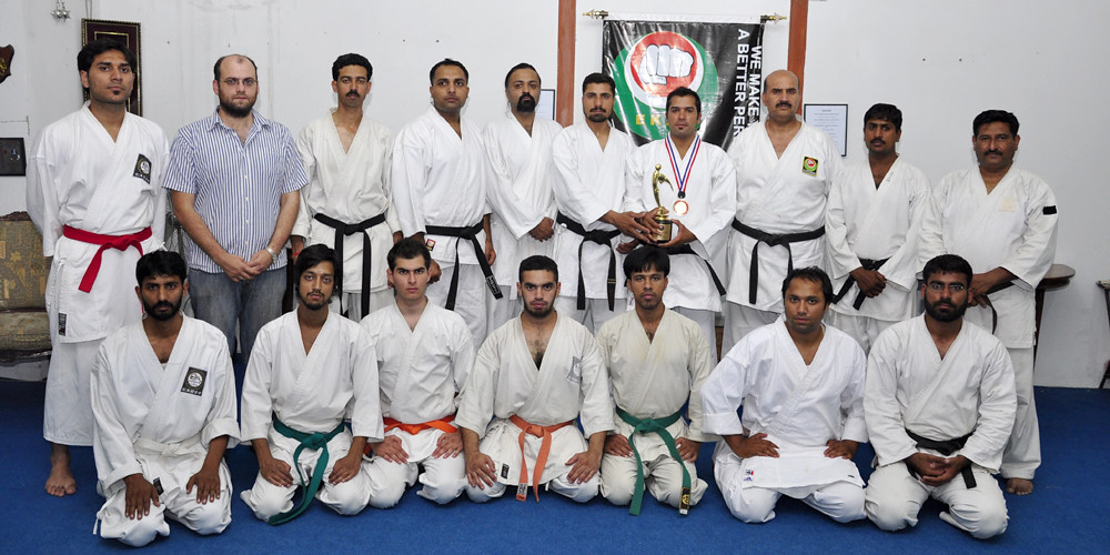 Group photo honor of aamir mehboob karate ,  Best Player Award 2010 / 2011