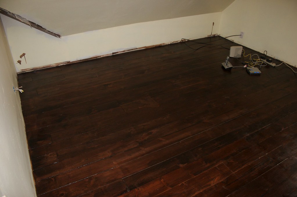 Floor with mahogany finish