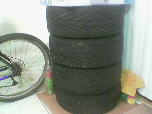 Good tires ... idle. How sad :(