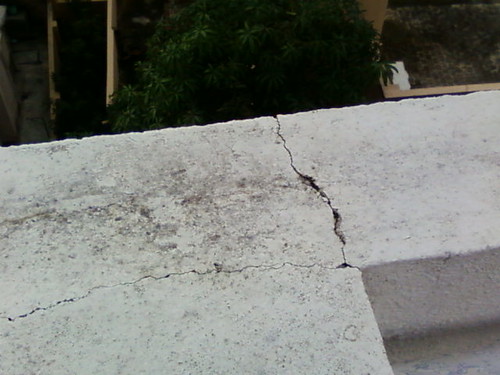 Crack in Parapet wall