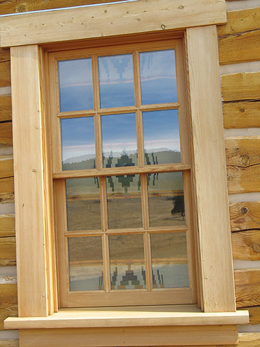 186 RANCH CABIN DOUBLE HUNG WINDOW EXTERIOR VIEW