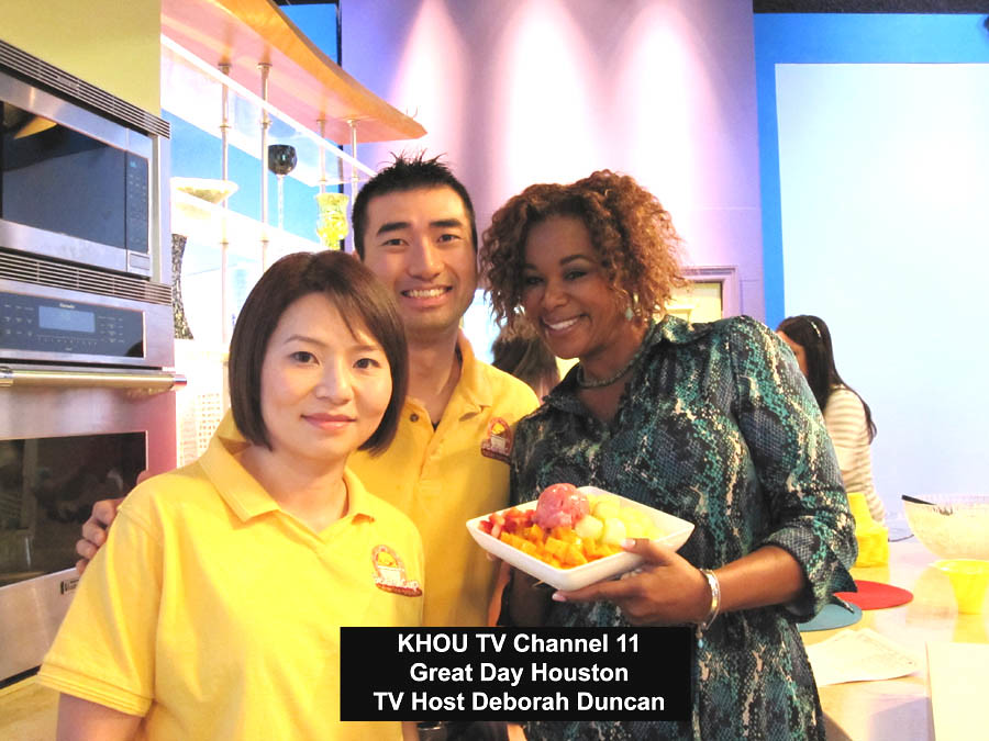 Gelato Cup - TV Channel 11 - KHOU  Great Day Houston TV Host Deborah Duncan