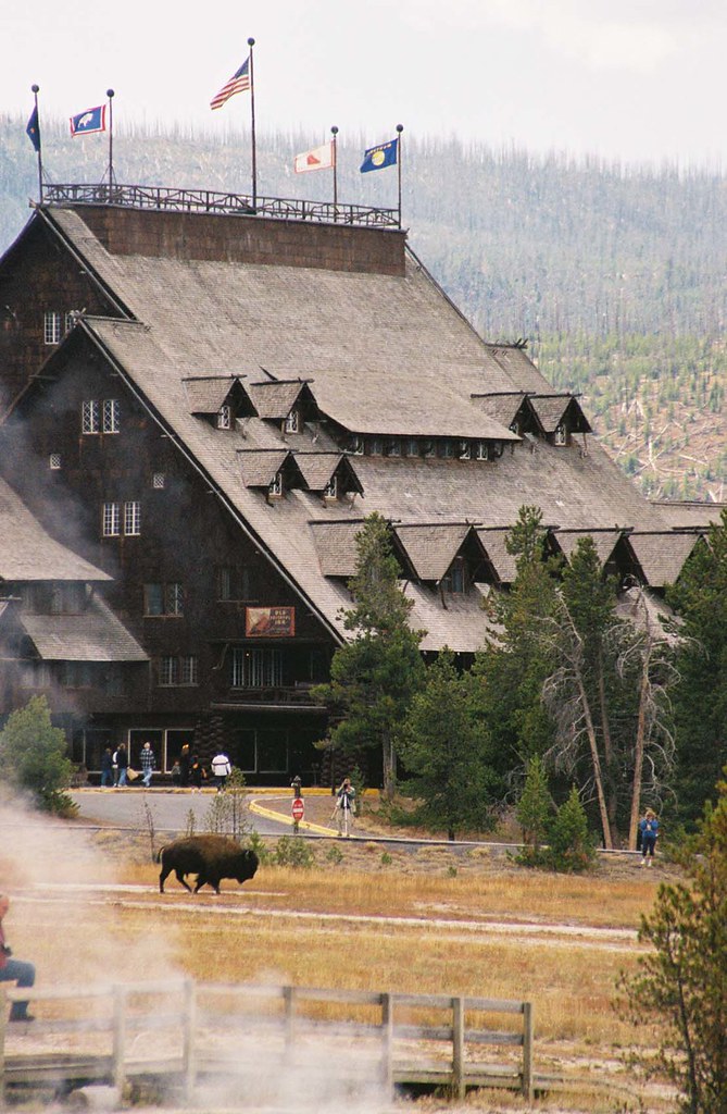 Yellowstone Old Faithful inn 2