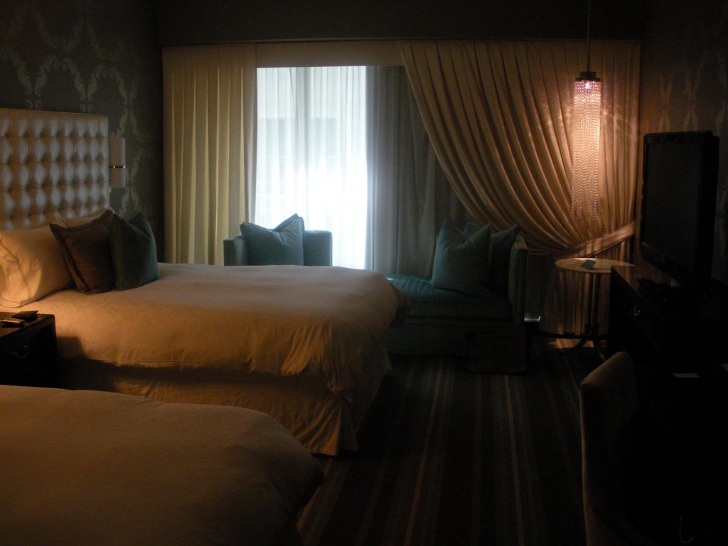 Hotel room, The Nines
