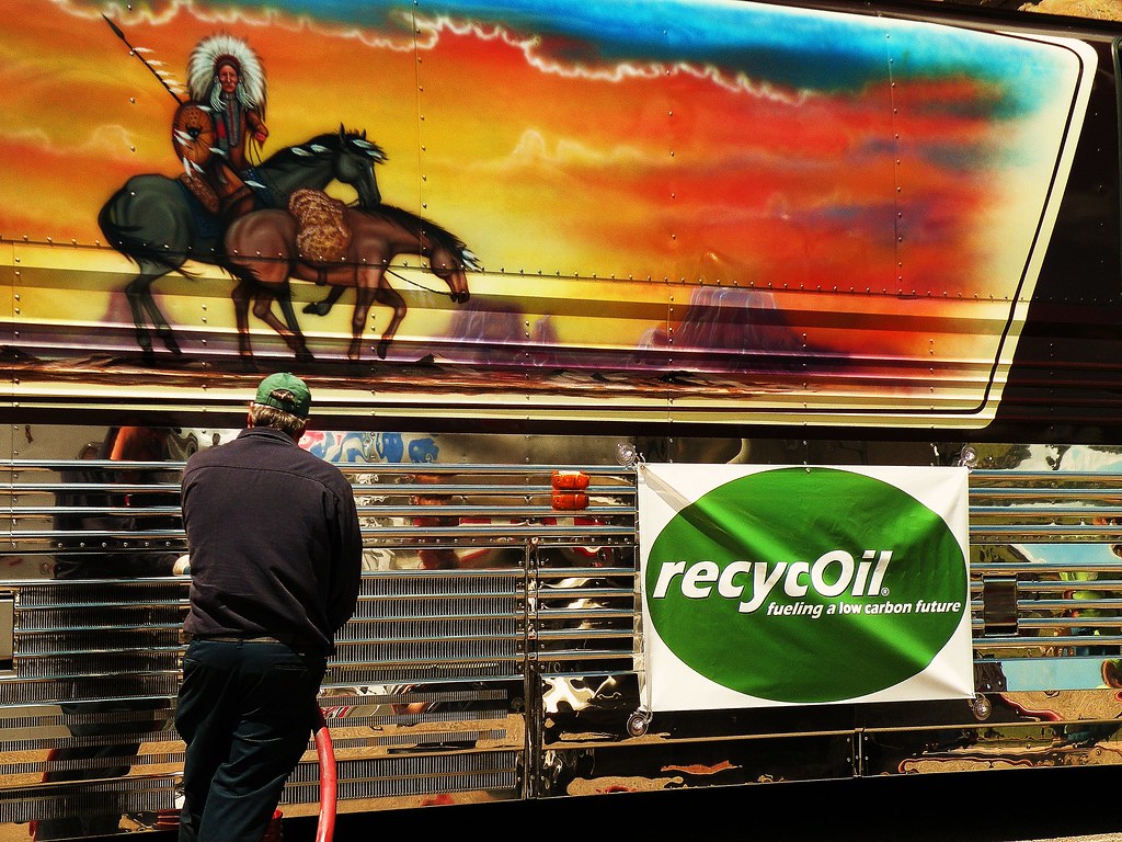 recycOil Fuels Willie Nelson's Fleet
