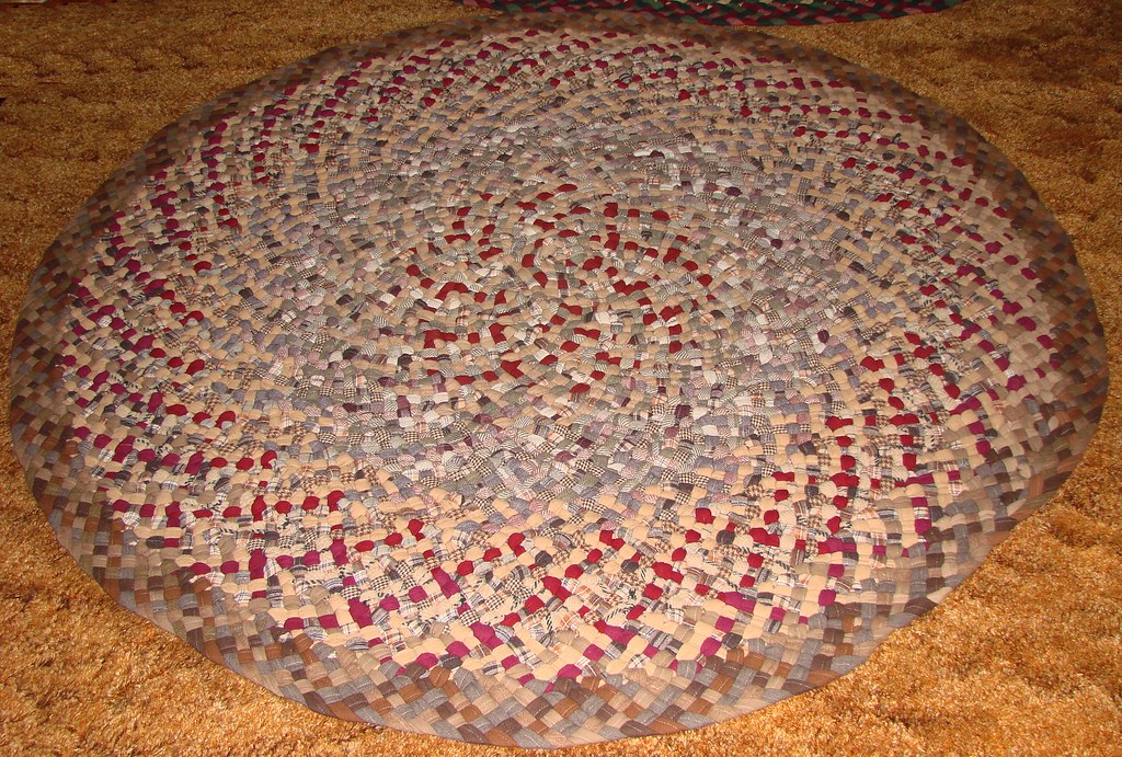 Large round rug