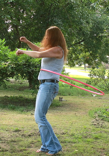 Adventures in Hula-Hooping: I gave the neighbors a REAL treat today.......