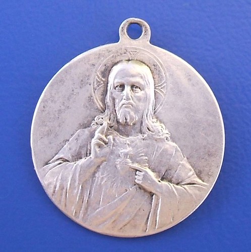 Sacred Heart of Jesus silver medal (obverse side, late 19th century)